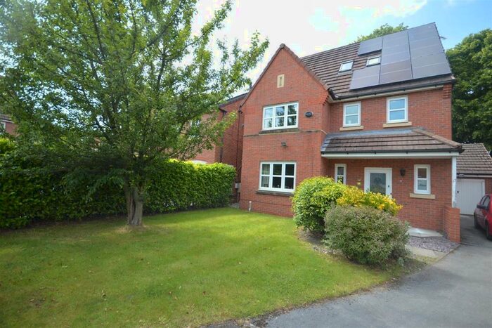 4 Bedroom Detached House To Rent In Riding Close, Sale, M33