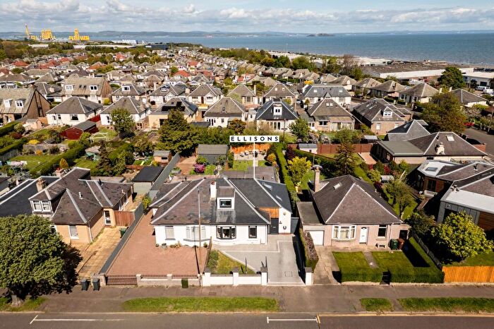 3 Bedroom Semi-Detached Bungalow For Sale In Craigentinny Road, Edinburgh, EH7