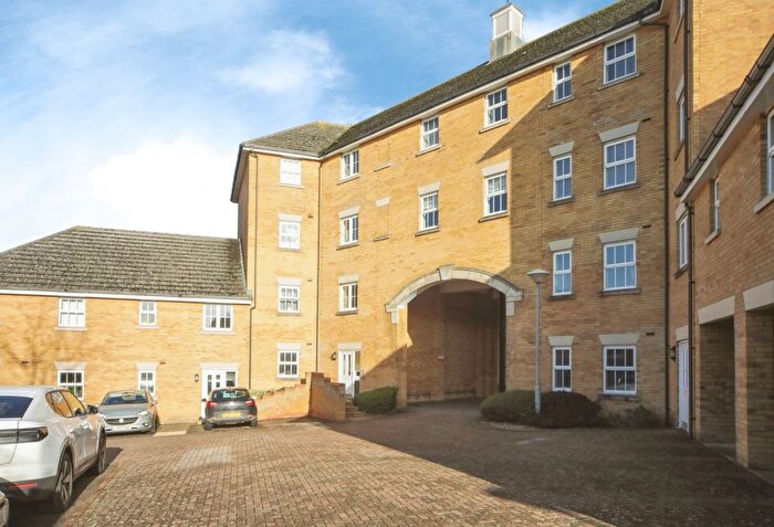 2 Bedroom Flat For Sale In Nuthatch Close, Stowmarket, Suffolk, IP14