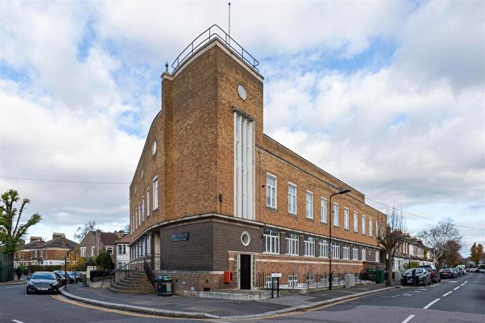 2 Bedroom House To Rent In Francis Road, London, E10