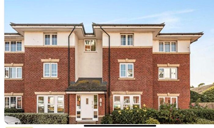 2 Bedroom Flat To Rent In Combe Walk, Devizes, SN10