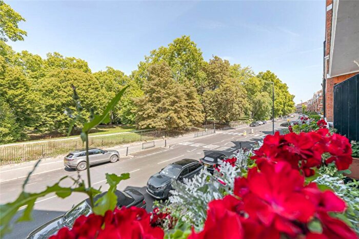 2 Bedroom Apartment For Sale In Prince Of Wales Drive, Battersea, London, SW11