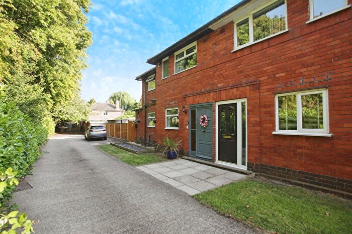 3 Bedroom Semi-Detached House For Sale In Ivor Road, Atherstone, CV9