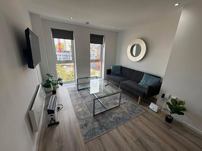 1 Bedroom Apartment To Rent In Trinity Leeds, LS9