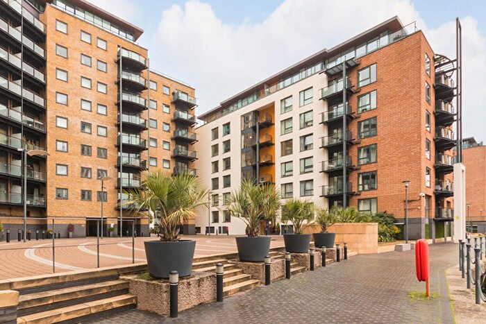 3 Bedroom Flat For Sale In Broadwalk Place, London, E14
