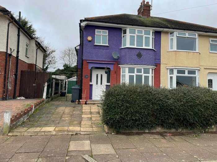 3 Bedroom Semi-Detached House To Rent In Arncliffe Road, Leicester, LE5