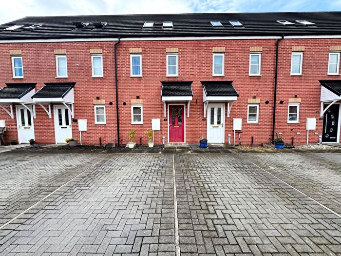 3 Bedroom Town House For Sale In Buttercup Close, Shotton Colliery, Durham, County Durham, DH6