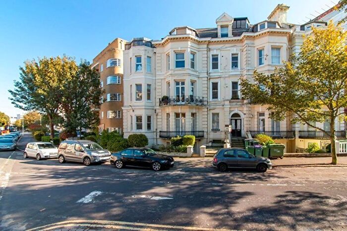 2 Bedroom Flat To Rent In Trinity Crescent, Folkestone, Kent, CT20