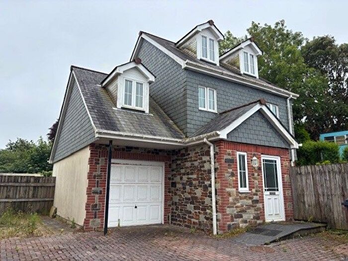4 Bedroom Detached House To Rent In The Square, Truro, TR2