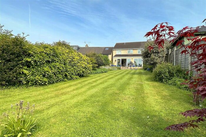 5 Bedroom Semi-Detached House For Sale In Penn Hill Road, Bath, Bath And North East Somerset, BA1