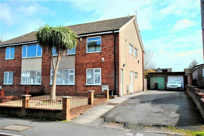 2 Bedroom Flat To Rent In East Dundry Road, Whitchurch, Bristol, BS14