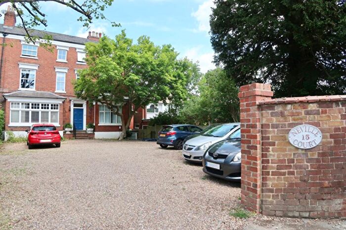 1 Bedroom Apartment For Sale In Clarendon Road, Neville Court, CV8