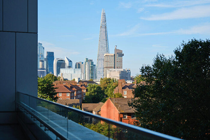 2 Bedroom Apartment To Rent In Mawes House, SE17