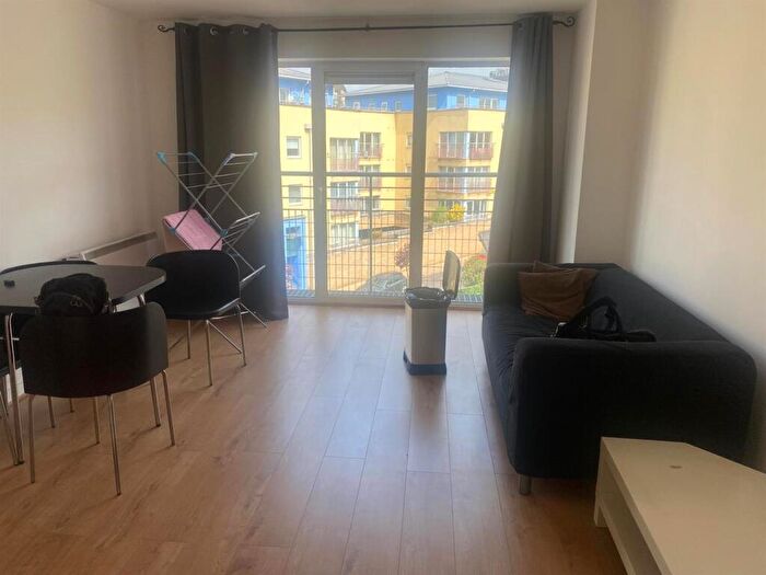 1 Bedroom Apartment To Rent In Garford Street, London, E14