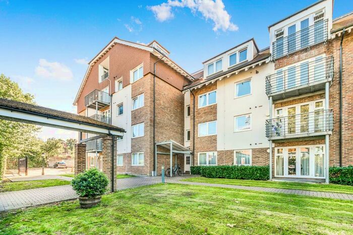 2 Bedroom Apartment To Rent In Harlands Road, Haywards Heath, RH16