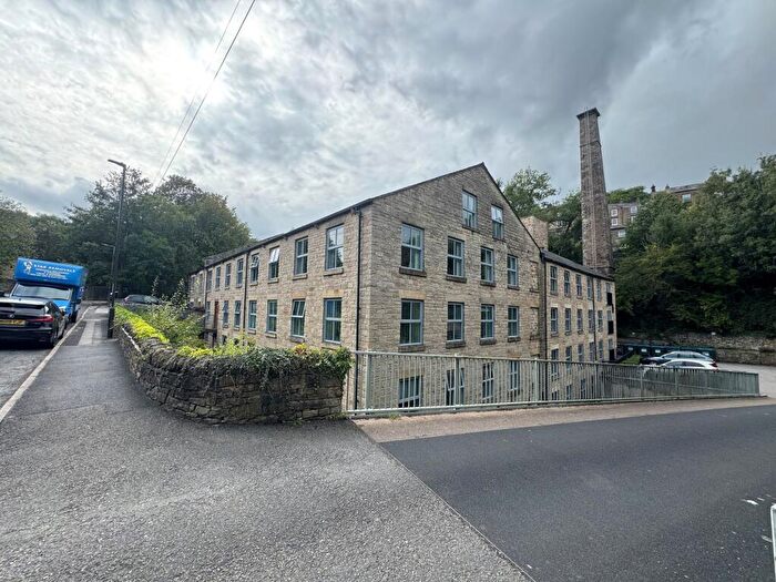 2 Bedroom Apartment For Sale In Hyde Bank Road, New Mills, SK22