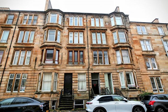 2 Bedroom Flat To Rent In Dixon Avenue, Glasgow, G42