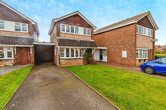 3 Bedroom Link Detached House For Sale In Walnut Avenue, Codsall, Wolverhampton, WV8