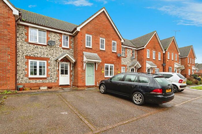 3 Bedroom Terraced House For Sale In Alan Avenue, Norwich, NR15