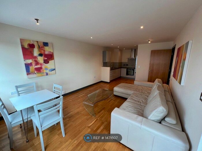 2 Bedroom Flat To Rent In Millennium Point, Salford, M50
