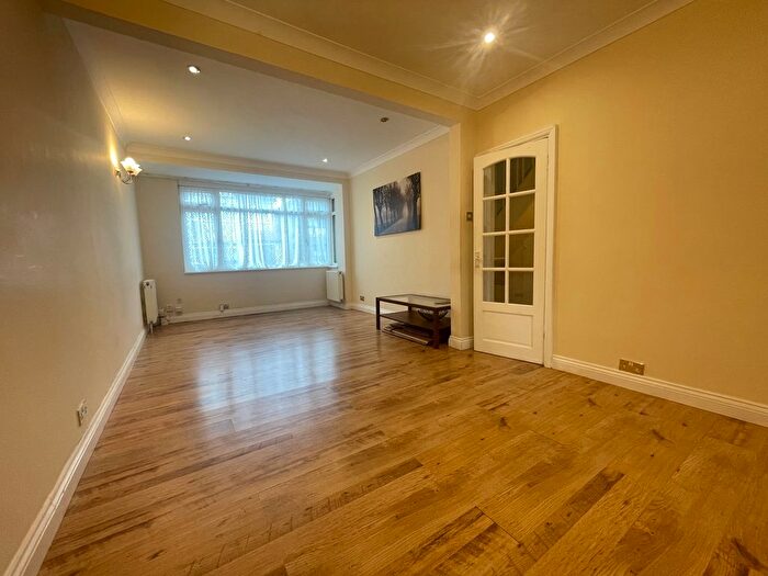 3 Bedroom Terraced House To Rent In Brendon Road, Dagenham, RM8