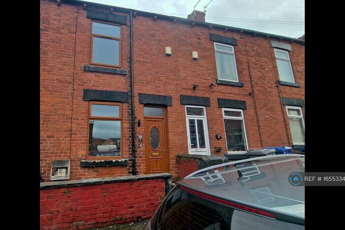 2 Bedroom Terraced House To Rent In John Street, Wombwell, Barnsley, S73