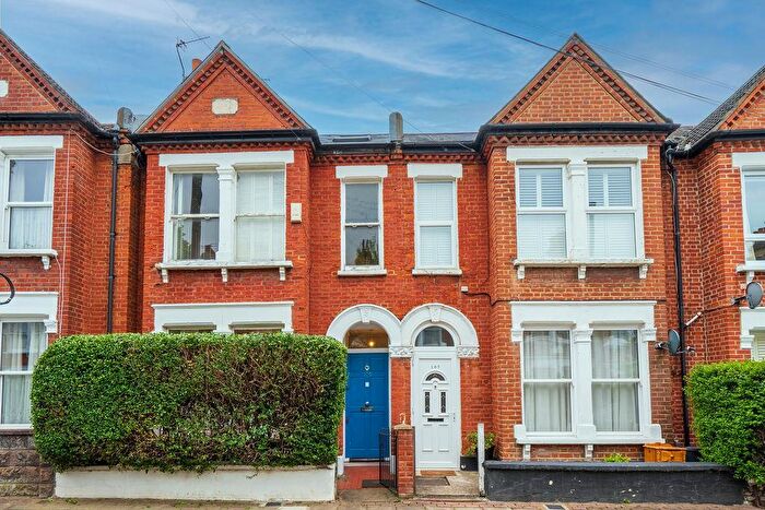 4 Bedroom House To Rent In Cathles Road, Clapham, SW12