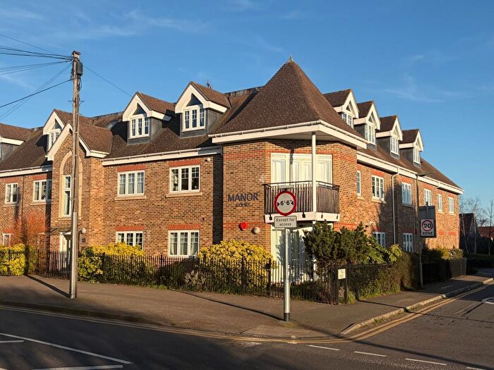 1 Bedroom Flat For Sale In Manor Court, Thorpe Road, Staines-Upon-Thames, Surrey, TW18