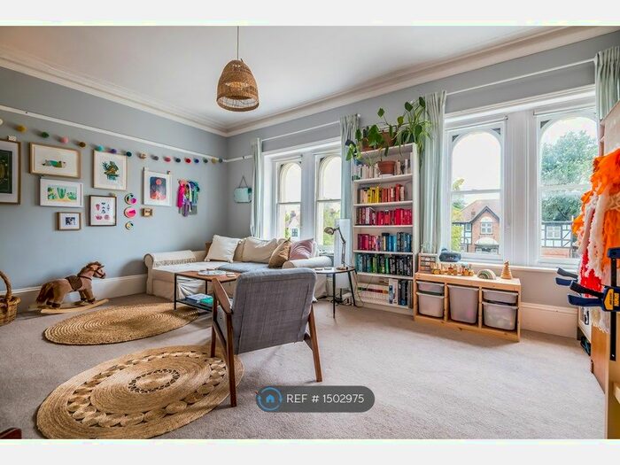 3 Bedroom Flat To Rent In Lawrie Park Gardens, London, SE26