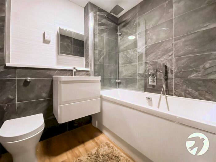 1 Bedroom Flat To Rent In Glydon Road, Plumstead, London, SE18