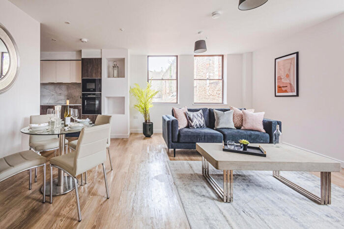 2 Bedroom Apartment For Sale In The Forum, Marlborough Road, Swindon, SN1