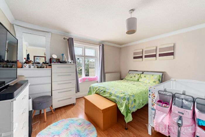 1 Bedroom Apartment To Rent In Church Vale, London, SE23