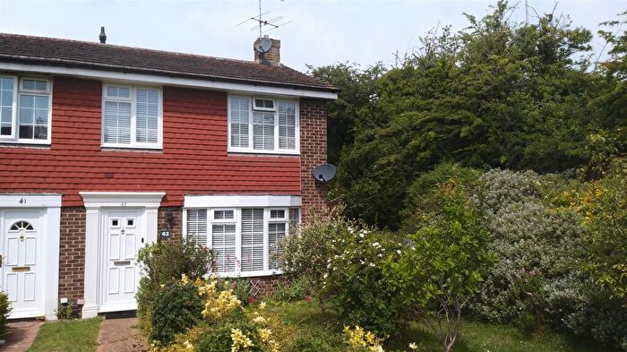 3 Bedroom End Of Terrace House For Sale In Lynholm Road, Polegate, BN26
