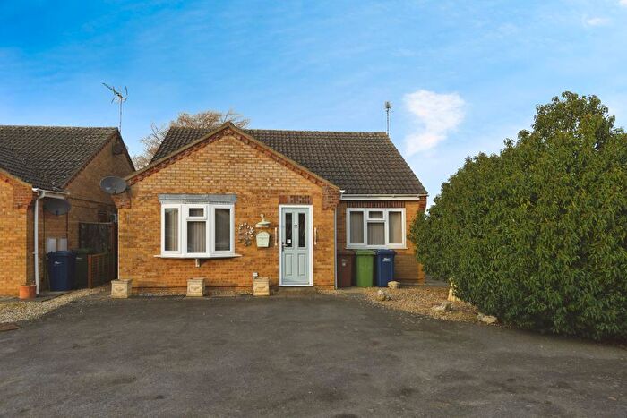 3 Bedroom Detached Bungalow For Sale In Donington Park, Leverington, Wisbech, PE13