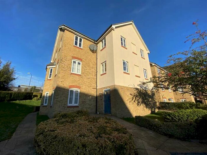 2 Bedroom Flat To Rent In Covesfield, Gravesend, DA11
