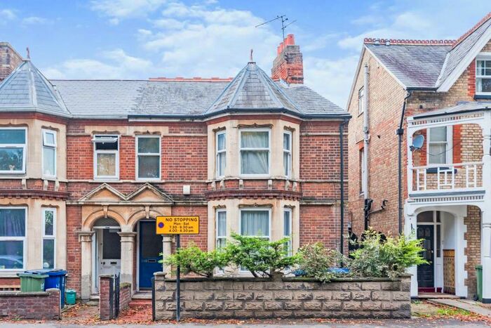 3 Bedroom Semi-Detached House To Rent In Abingdon Road, Oxford, OX1