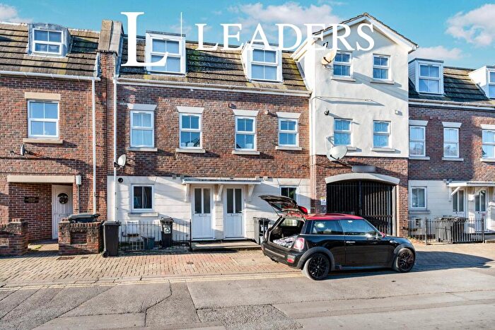 1 Bedroom Flat To Rent In Boyle Court, Claremont Road, Portsmouth, PO1