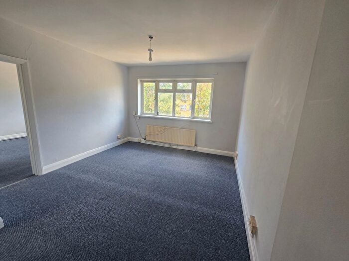 1 Bedroom Flat To Rent In Deseret House, London Road, Mitcham, CR4