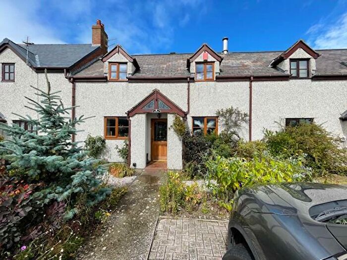 3 Bedroom House For Sale In Gofer Farm, Rhuddlan Road, St George, LL22