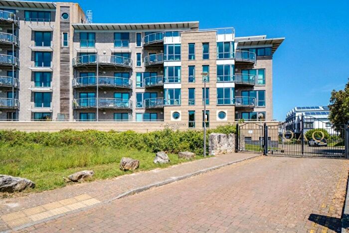 2 Bedroom Flat To Rent In Parsonage Way, Plymouth, Devon, PL4