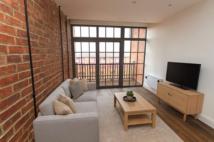 1 Bedroom Flat To Rent In Dunster Street, Northampton, NN1