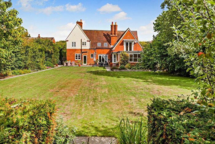 4 Bedroom Detached House For Sale In Forest Road, Wokingham, Berkshire, RG40