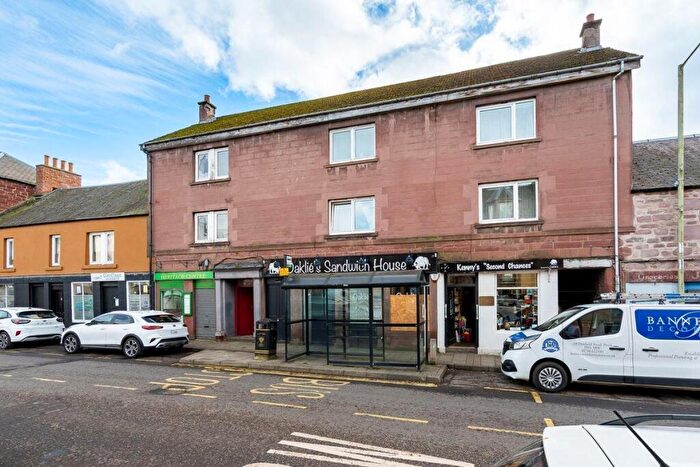 2 Bedroom Flat To Rent In George Street, Coupar Angus, Blairgowrie, PH13