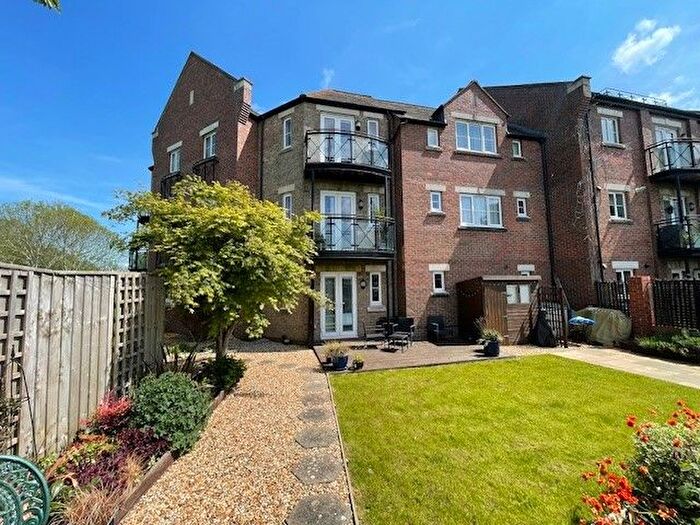 2 Bedroom Property To Rent In Geoffrey Farrant Walk, Taunton, TA1