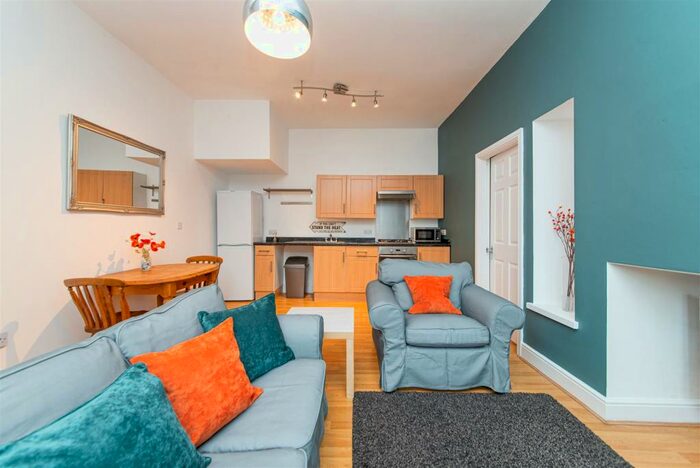 2 Bedroom Flat To Rent In Trewhitt Road, Heaton, Newcastle Upon Tyne, NE6