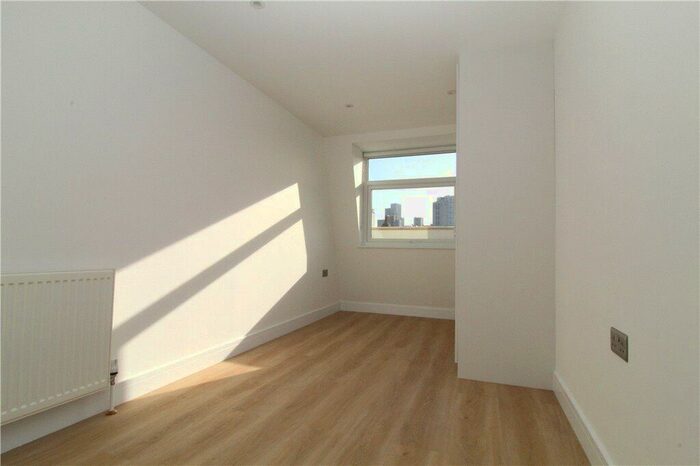 2 Bedroom Apartment To Rent In Kidderminster Road, Croydon, CR0