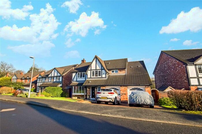 4 Bedroom Detached House To Rent In Falconwood Chase, Worsley, Manchester, M28