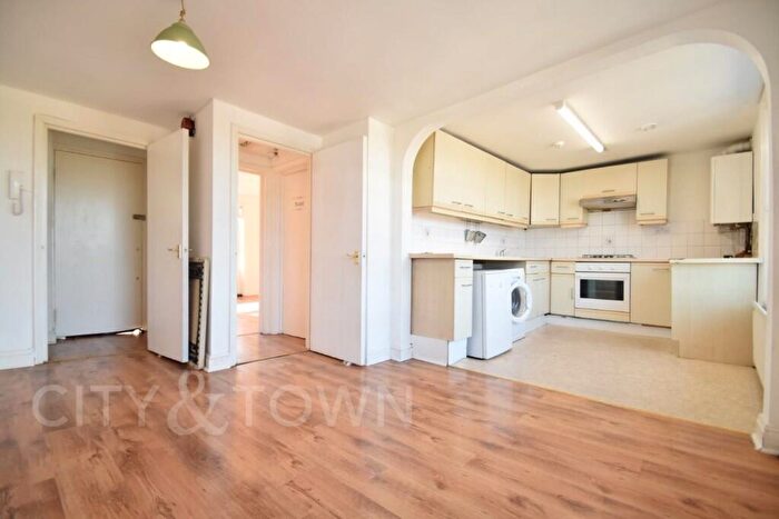 1 Bedroom Apartment To Rent In Stoke Newington High Street, London, N16