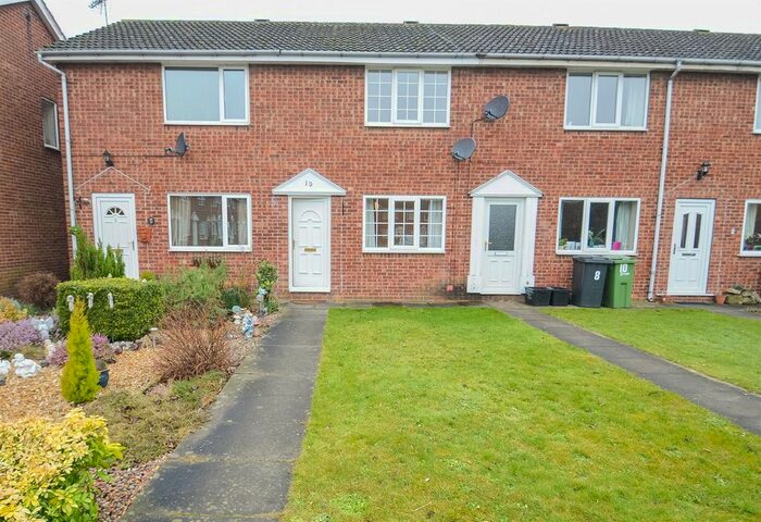 2 Bedroom Town House To Rent In Vavasour Court, Copmanthorpe, York, YO23