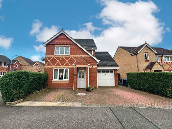 3 Bedroom Detached House For Sale In Flinters Close, Wootton, Northampton, NN4